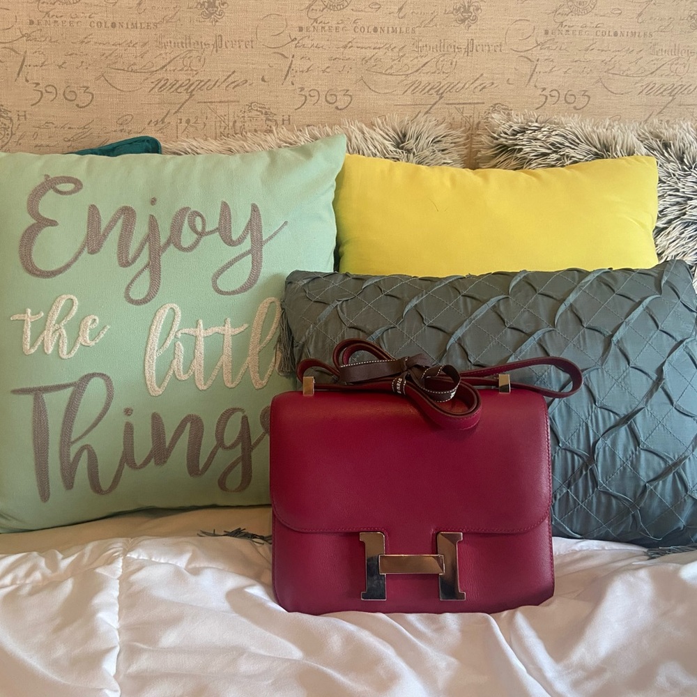 Hermes Constance 24